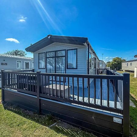 Beautiful 6 Berth Caravan, Nearby Beach In Suffolk Ref 68016Bs Lowestoft Eksteriør billede